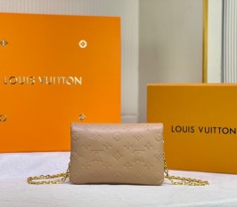 Louis Vuitton Coussin Pochette In Camel