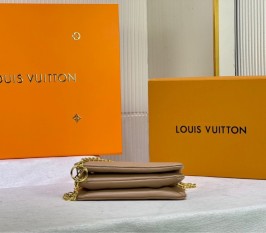 Louis Vuitton Coussin Pochette In Camel