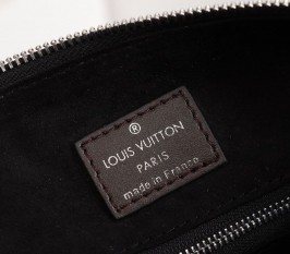 Louis Vuitton Mahina Beaubourg MM Hobo In Black
