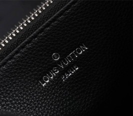 Louis Vuitton Mahina Muria Bag In Black