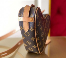 Louis Vuitton Monogram Canvas Game On Coeur Bag