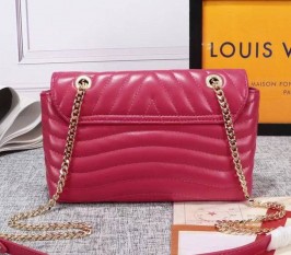 Louis Vuitton New Wave Chain Bag In Agathe Pink