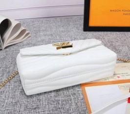 Louis Vuitton New Wave Chain Bag In Ivory