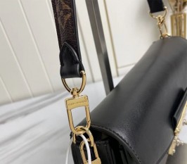 Louis Vuitton Spring Summer 2022 Swing Bag In Black