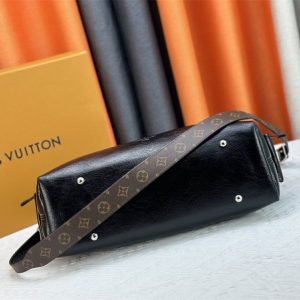 Louis Vuitton CarryAll Cargo Vibe PM In Black - Image 5