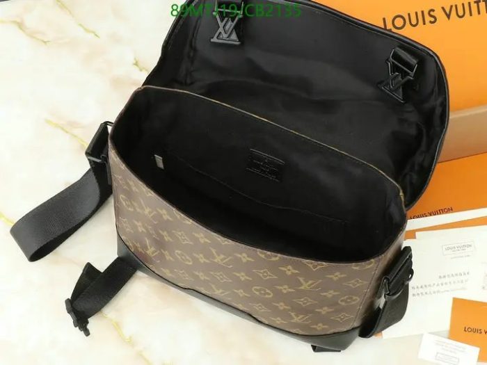 Monogram Canvas Messenger Voyager PM - Image 5