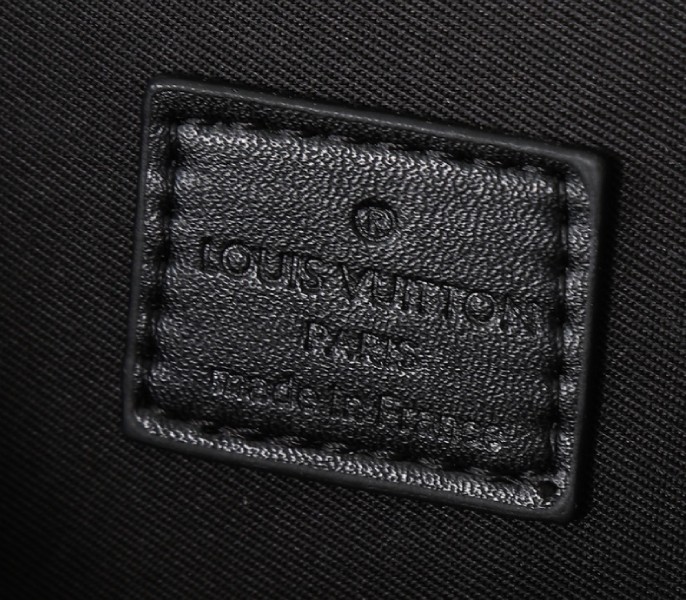 Monogram Shadow Pulse Messenger - Image 7