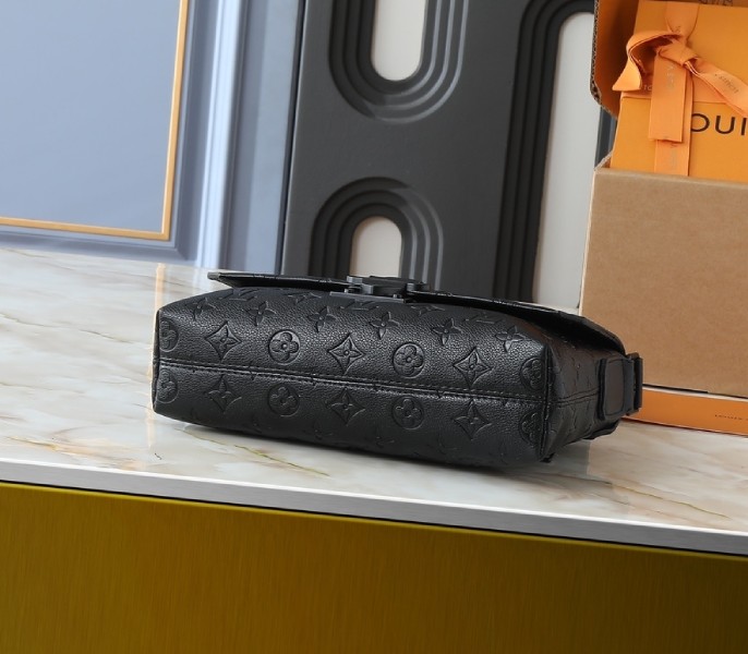 Taurillon Leather S-Cape Messenger - Image 5