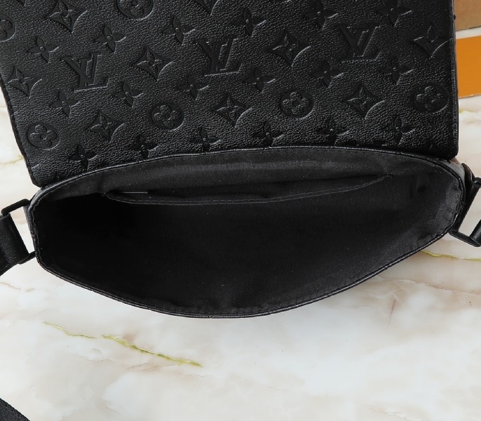 Taurillon Leather S-Cape Messenger - Image 4