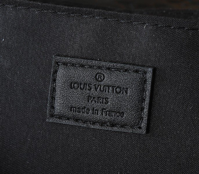 Taurillon Leather S-Cape Messenger - Image 6