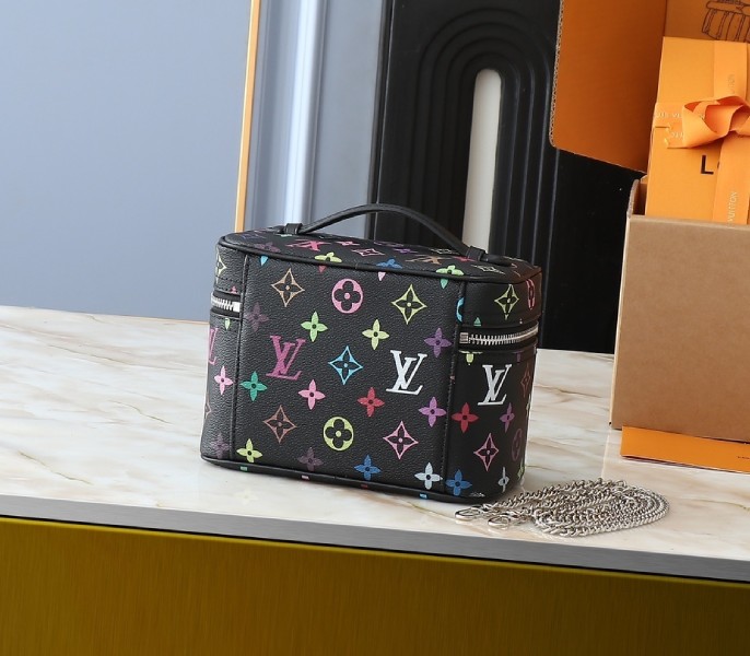 LV X TM Nice Mini In Black - Image 3