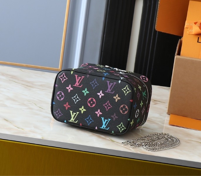 LV X TM Nice Mini In Black - Image 4