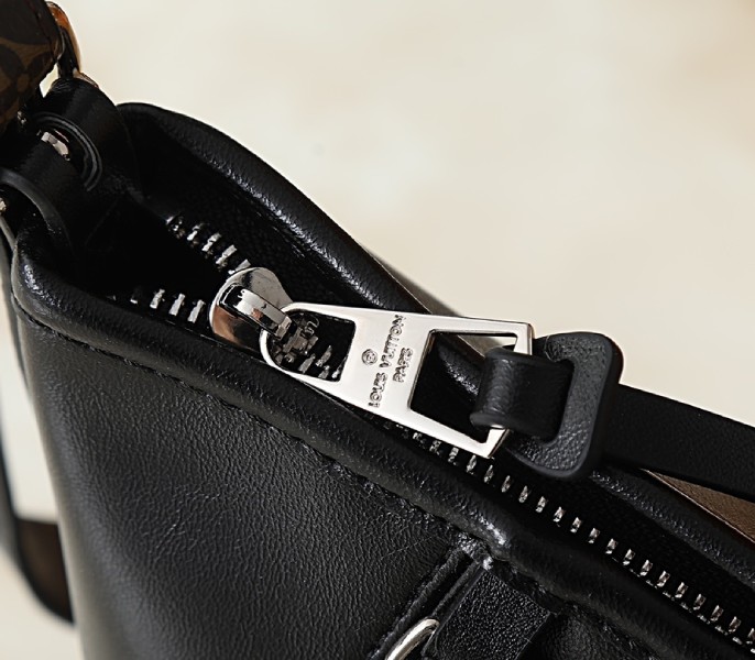 LV Vibe Carryall East West In Black M28160 - Image 7