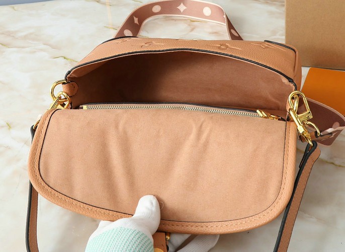 Monogram Empreinte Diane In Sand M13231 - Image 5