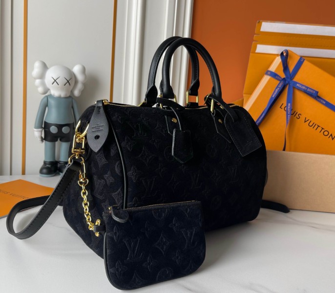 SP101 Louis Vuitton Suede Speedy P9 Bandouliere 30 In Black - Image 3