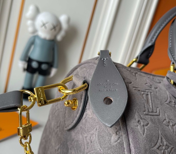 Suede Speedy P9 Bandouliere 30 In Gray - Image 9