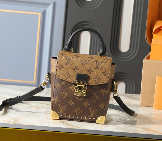 Replica Louis Vuitton LV Monogram Canvas Camera Box M82465 Carry-On Shoulder