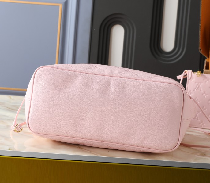 Monogram Couture Neverfull MM In Quartz White - Image 4