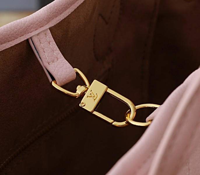 Monogram Couture Neverfull MM In Quartz White - Image 5