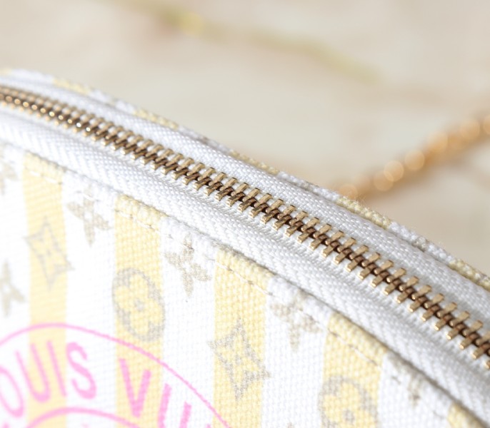 Stamp Edition Cosmetique PM Pochette In Banana Yellow - Image 7
