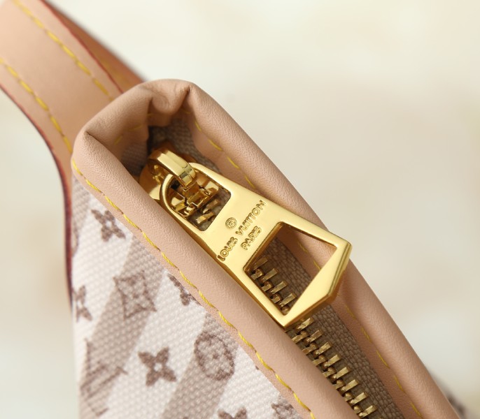 Stamp Edition LineUp MM In Burgundy Rose - Image 8
